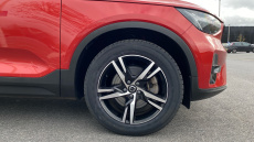 Volvo Xc40 2.0 B4P Plus Dark 5dr AWD Auto Petrol Estate